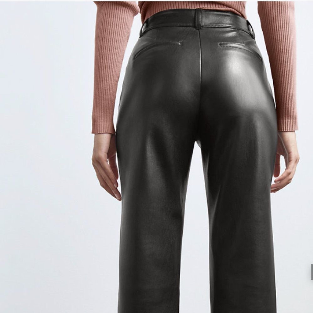 Aritzia Babaton Command Cropped Pant in Black